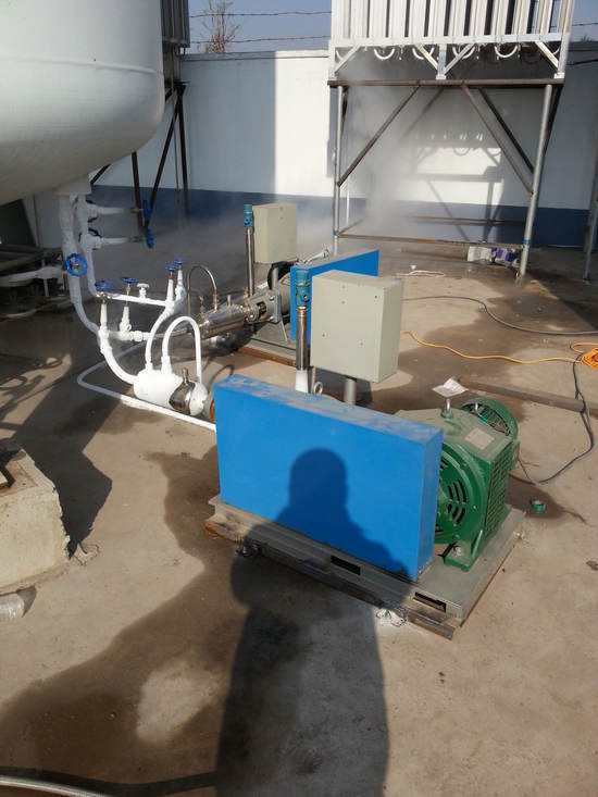 Pompe réfrigérante à haute pression 1.6MPa 5000-30000L/h de liquide cryogénique de la couleur vert-bleu L-CNG